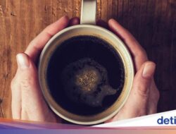 Apakah Minuman Bisa Bantu Turunkan Kadar Asam Urat? Begini Penjelasannya